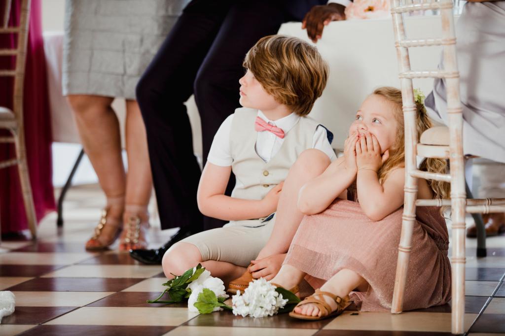 Dear Abby: I'm worried my misbehaving nieces and nephews will ruin my son's wedding